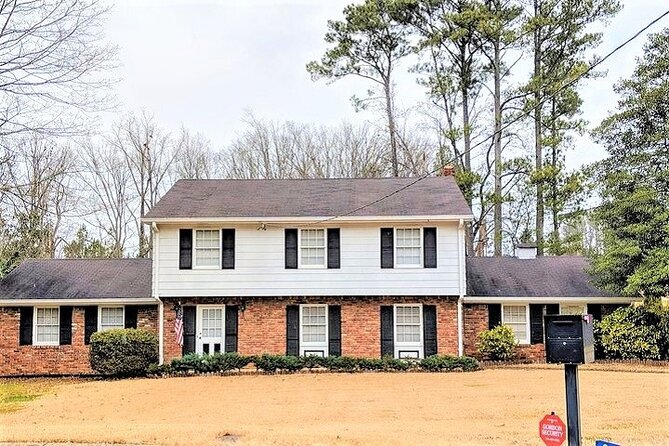 Private Stranger Things "The Upside Down" Film Locations Tour in Atlanta - Hawkins neighborhood streets, homes, and bike moments