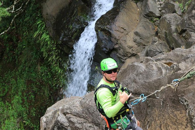 Rappel Maui Waterfalls and Rainforest Cliffs - The Real Skill: How You Progress From Small Drops to Up to 30 Feet