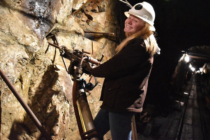 Real Gold Mine Tour with, gold panning and more - Gold panning in the creek: What to expect and how to get better fast