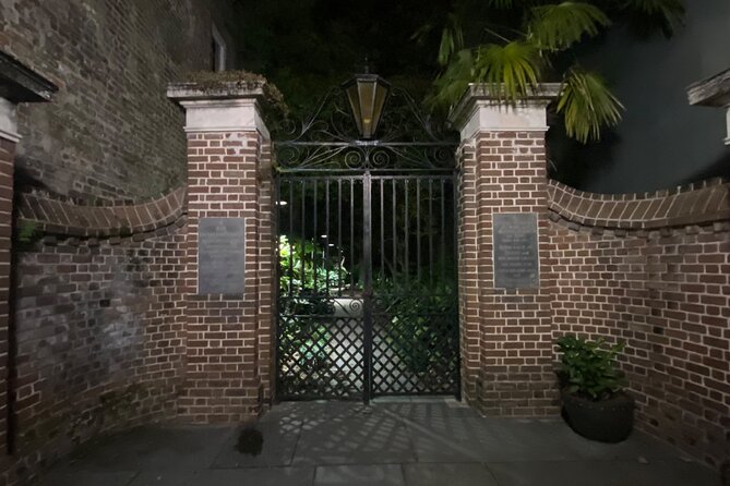 Real Hauntings of Charleston! (Small Group Ghost Tour) - How the tour feels in real life: small group, big storytelling energy