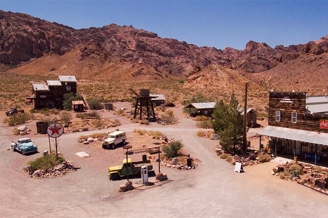 Red Rock Canyon, Nelson Ghost town,7 Magic Mountains, Hoover Dam - Boulder City break: a museum stop plus lunch time