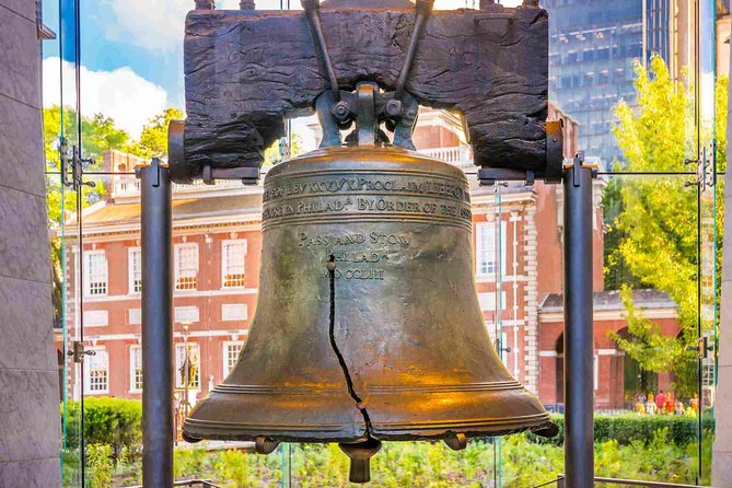 Revolution and the Founders: History Tour of Philadelphia - Start at Grim Philly Twilight Tours and get oriented fast
