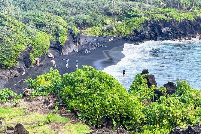 Road To Hana Black Sand Beach Waterfalls & Turtles Tour - Van comfort that actually helps on a 6.5 hour day