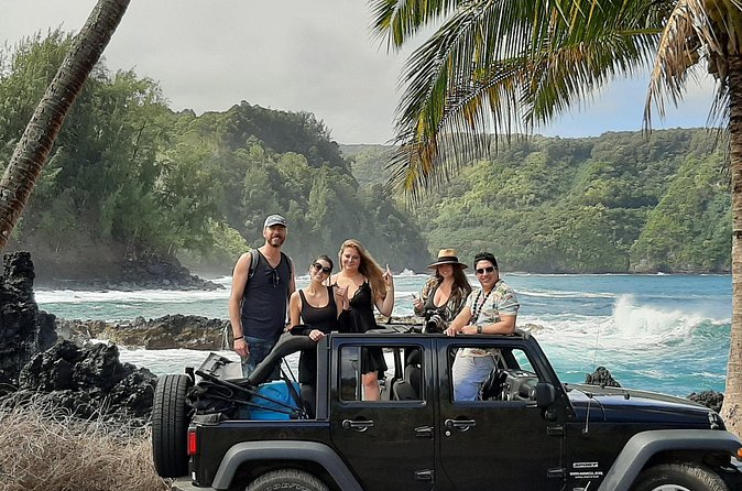 Road To Hana: Maui Waterfall Hiking Tour in Private Jeep - Black sand beach, turtles, and photo-heavy roadside moments