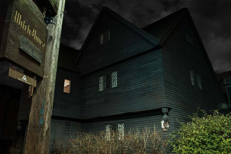 Salem: Boos and Brews Haunted Pub Crawl - Where the tour starts at East India Square fountain