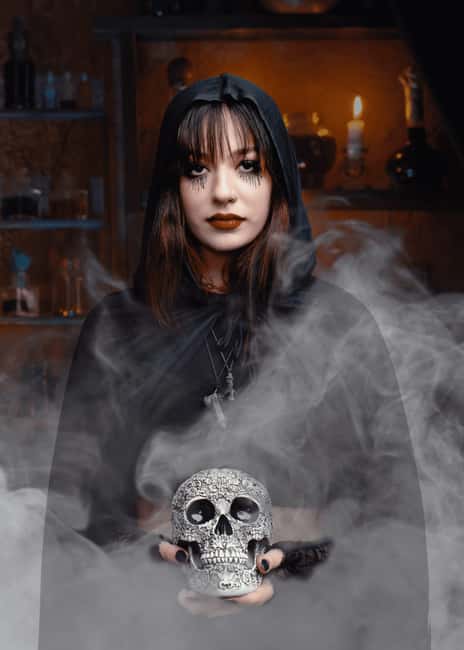 Salem Ghost Tours: Witches & Wicked Whispers - Entering the route: where the tour starts and what you’ll do first
