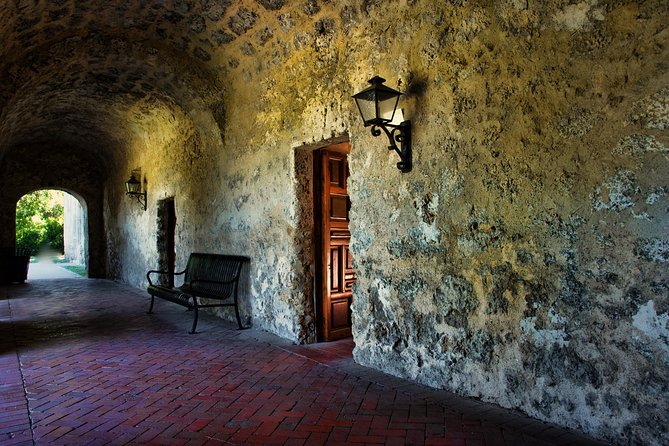 San Antonio Missions UNESCO World Heritage Sites Tour - Espada Aqueduct: the irrigation story you can almost trace with your eyes