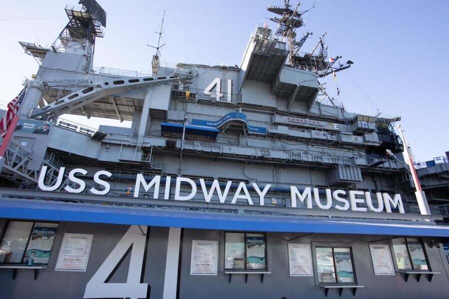 San Diego: USS Midway Museum Entry Ticket - The audio guide, plus docents, so you do not just read plaques