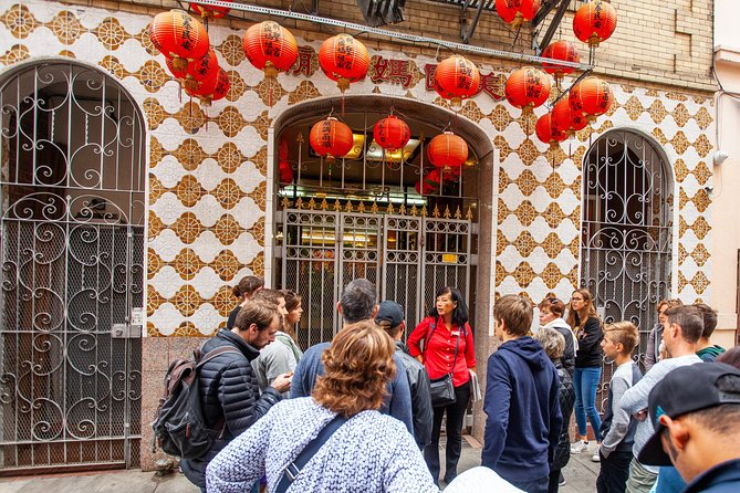 San Francisco Chinatown Walking Tour - Getting Your Bearings in Chinatown, From Old St. Mary’s Cathedral