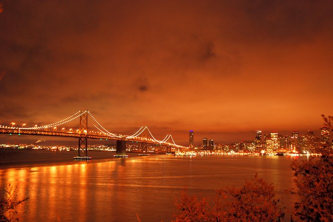 San Francisco City Lights Cruise (2-hours) - The onboard vibe: music, light audio, and the bar