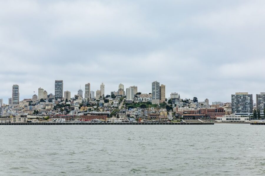San Francisco: Muir Woods & Sausalito Tour with Ferry Option - Sausalito on the waterfront: 60 minutes to eat and wander