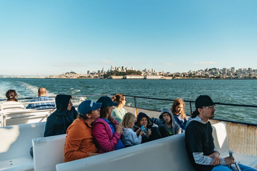 San Francisco: Skip-the-Line 1-Hour Bay Cruise by Boat - Pier 39 Sea Lions: The bay cruise starts with character