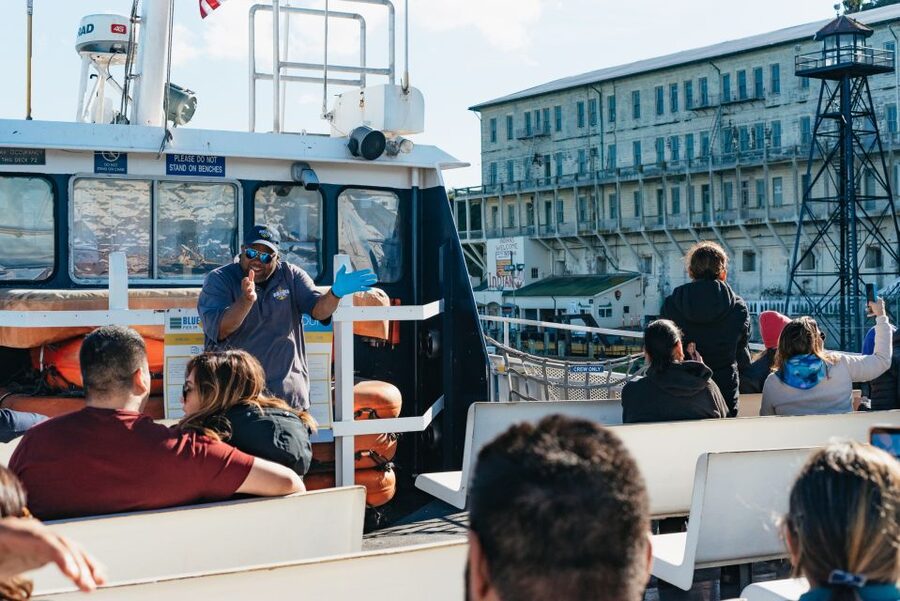 San Francisco: Skip-the-Line Escape from The Rock Bay Cruise - Audio guide setup: get it right before you cast off