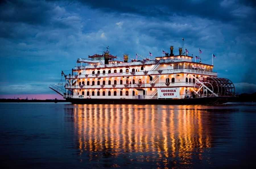 Savannah: Buffet Dinner Cruise with Live Entertainment - Live Entertainment and Dancing: From Dinner Music to a Party Atmosphere