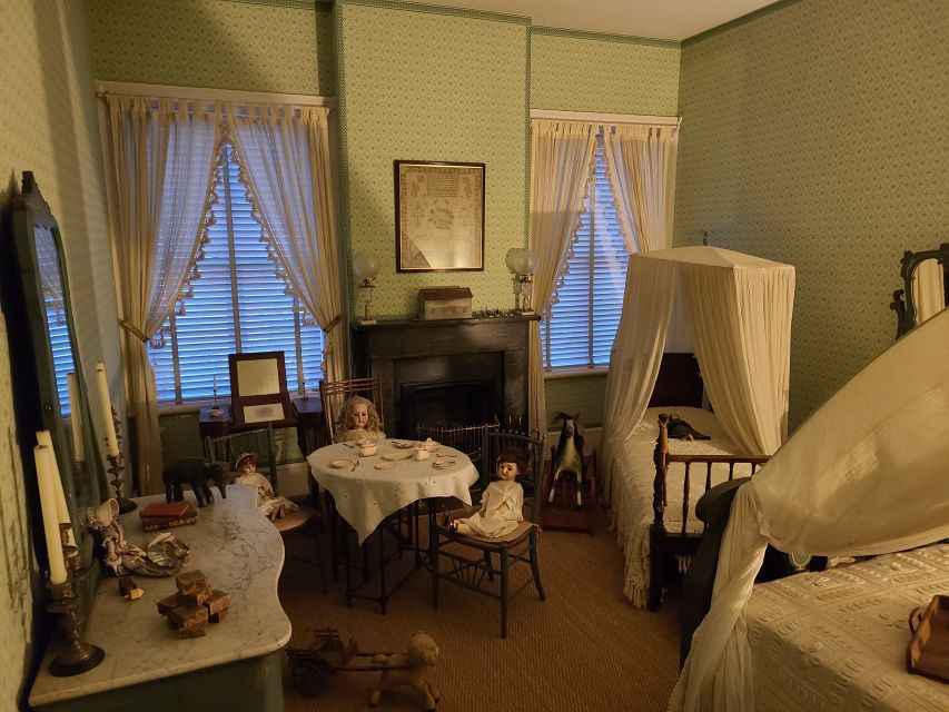 Savannah: Ghosts and Gravestones Tour with Low House Entry - Key takeaways before you go