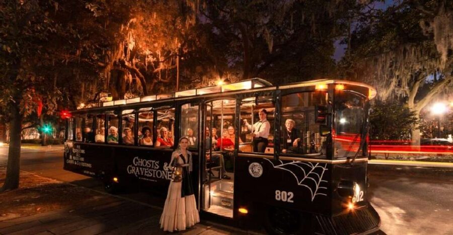 Savannah: Ghosts and Gravestones Tour with Low House Entry - The Trolley of the Doomed: how the 80 minutes actually feel