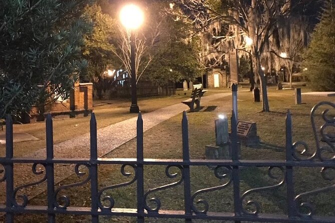Savannah Ghostwalker Tour and Ghost Hunt - Lafayette Square and Chippewa Square: haunted mansions and famous corners