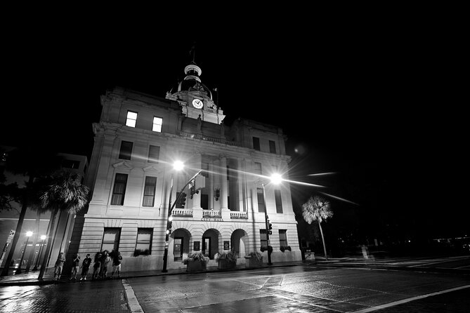 Savannah Haunted Pub Crawl Walking Tour - The last bar, McDonough’s, and the ending that might vary