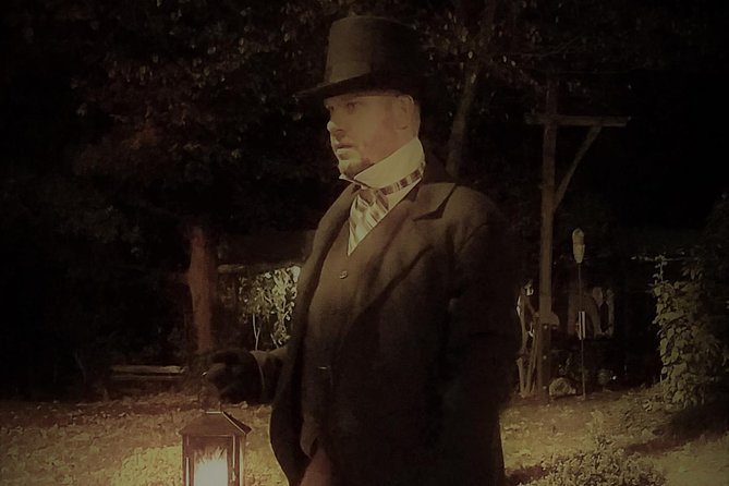 Savannah History and Haunts Candlelit Ghost Walking Tour - Price and Value: What $39 Buys You in Savannah
