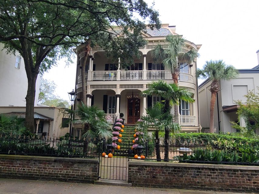 Savannah: Old Town Hop-On Hop-Off Trolley Tour - How to ride efficiently without wasting time