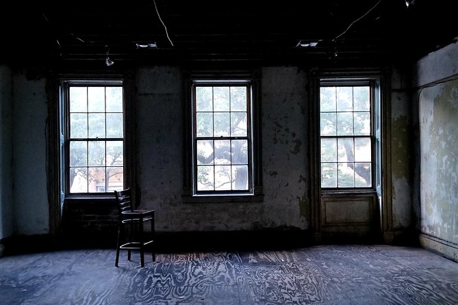 Savannah Supernatural Haunted Walking Tour - Moon River Brewing Company: The First Stop Sets the Mood