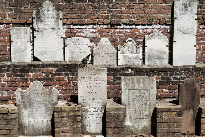 Savannah Supernatural Haunted Walking Tour - Johnson Square: Classic Savannah Scenery With Darker Context