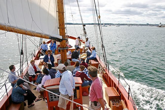 Schooner Fame Sailing Tour - The 1 hour 40 minutes: how it usually plays out