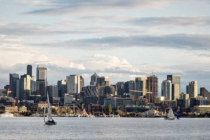 Seattle Locks Cruise - Skyline Photos From the Water, Including the Space Needle
