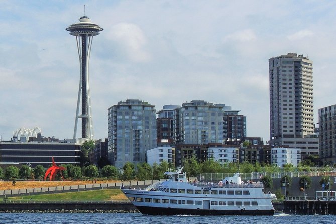 Seattle's Original Guided Harbor Cruise - The cruise experience in real life: comfort, noise, and photo timing