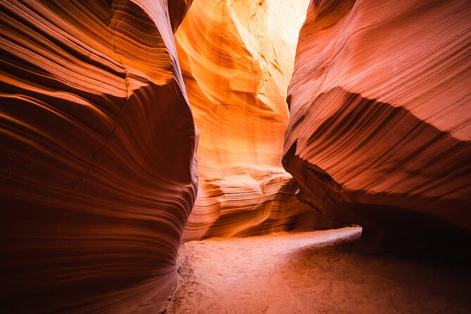Secret Antelope Canyon and Horseshoe Bend Overlook - 4x4 ride through the Navajo Nation: part transportation, part preview