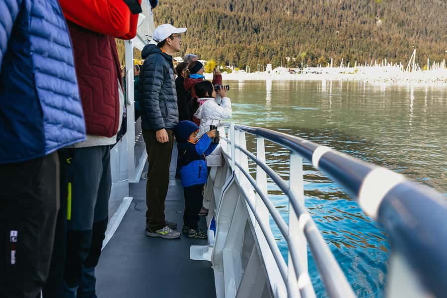 Seward: Kenai Fjords National Park Catamaran Cruise w/Lunch - Catamaran comfort, deck strategy, and staying warm