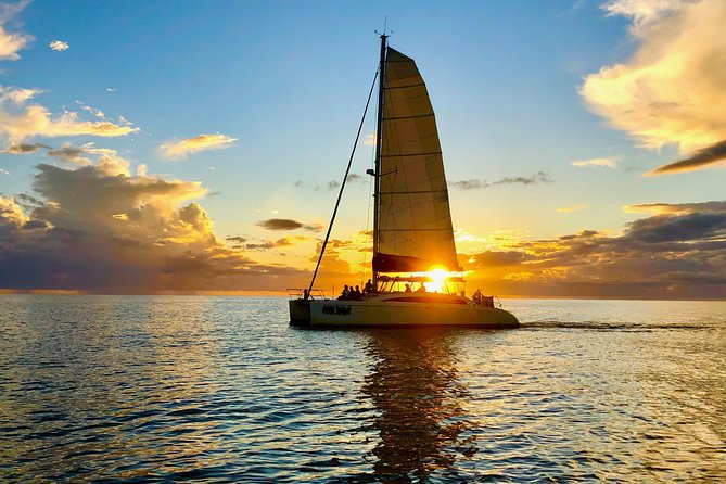 Sightseeing and Sunset Catamaran Sailing Excursion - Cool Beans on Naples water: why this catamaran is a smart pick