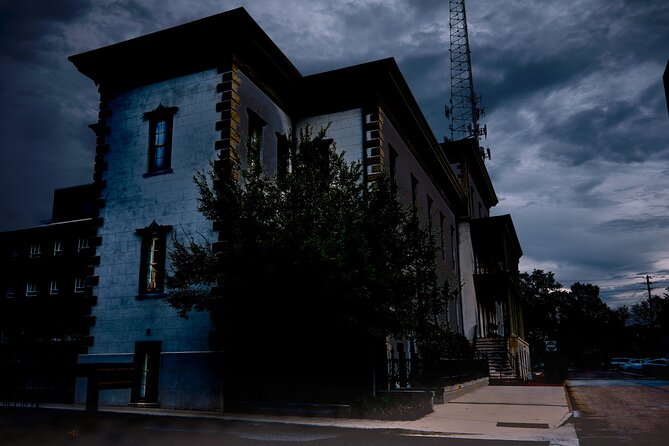 Sixth Sense Savannah Ghost Tour - The City Square Built on Its Dead
