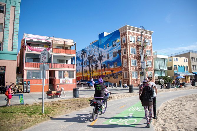 Small-Group Electric Bike Tour of Santa Monica and Venice - Where you start in Santa Monica, and why timing matters