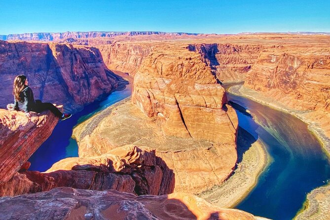 Small-Group Lower Antelope Canyon & Horseshoe Bend Tour w/ Lunch - Paris Meet-Up, 7:00 am Start, and the Long Van Reality