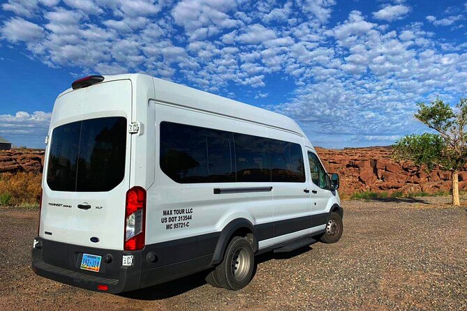 Small-Group Lower Antelope Canyon & Horseshoe Bend Tour w/ Lunch - Lower Antelope Canyon: What the Navajo-Guided Hour Feels Like