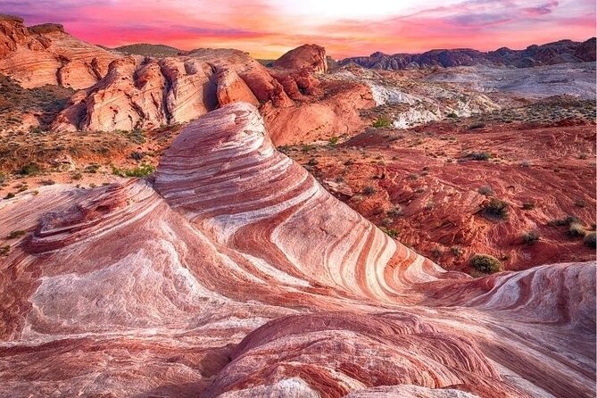 Small Group: Valley of Fire Half Day Tour from Las Vegas - Hiking level, heat management, and how the day stays safe