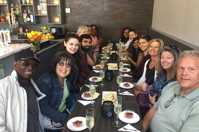 Southern Flavors Food, Pub Crawl, and History Walking Tour - Guide impact in Savannah, why Christina keeps showing up in good stories
