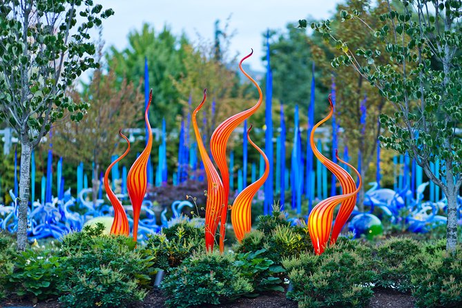 Space Needle and Chihuly Garden and Glass Combination Ticket - Live demos and photos: included extras that actually matter