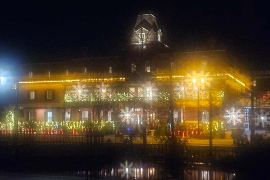 St Augustine: Nights of Lights Trolley Tour - Magical Viewing Glasses: A Small Thing With a Big Payoff