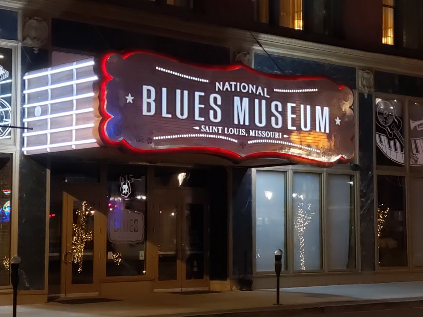 St Louis: 75-Minute City Trolley Tour - Union Station, Old Cathedral, and Cathedral Basilica: Old Meets New