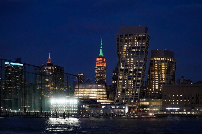 Starship Landmark 90 Minute Sightseeing Cruise - Ellis Island and One World Trade Center: the guided skyline stretch