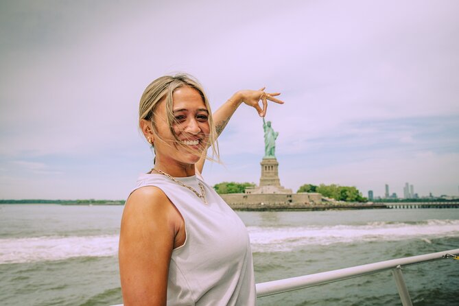 Starship Landmark 90 Minute Sightseeing Cruise - Brooklyn Bridge, Empire State Building, and why timing is everything