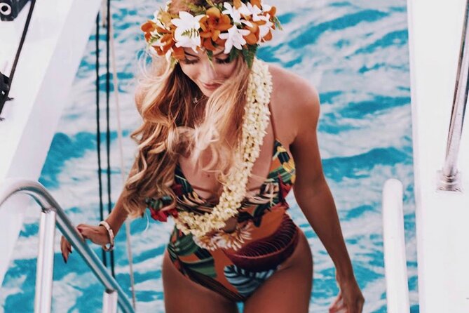 Sunset Boat Cruise: Swim and Cruise Waikiki - Snacks, drinks, and the BYOB rule