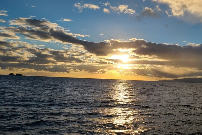Sunset Dinner Cruise in Honolulu, Hawaii - A Sunset View From the Pacific, Not the Shore