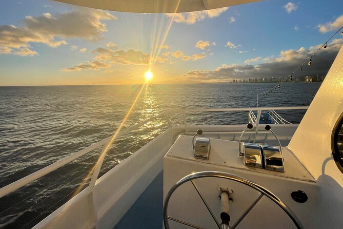 Sunset Dinner Cruise in Honolulu, Hawaii - Who This Cruise Fits Best (and Who Should Think Twice)