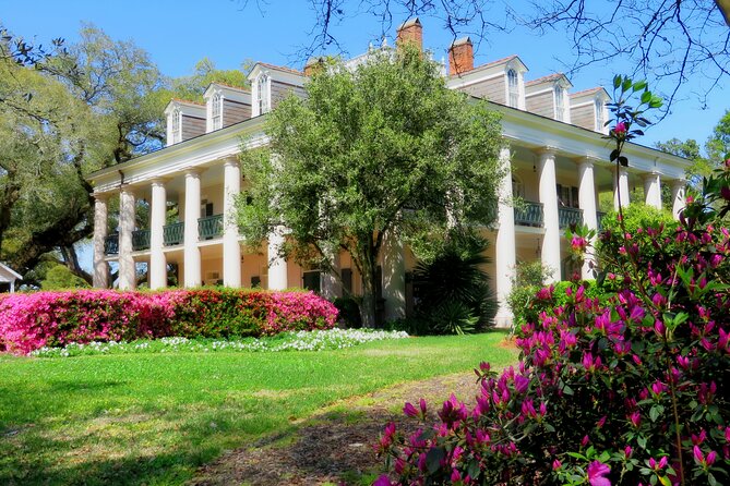 Swamp Boat Ride and Oak Alley Plantation Tour from New Orleans - Meeting at Gray Line and getting out of the French Quarter smoothly