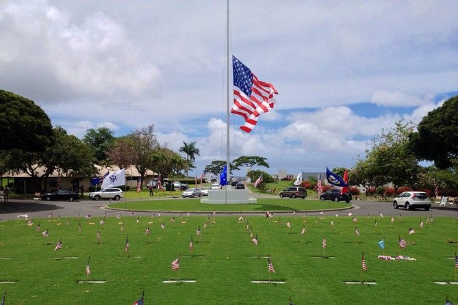 The Best of Pearl Harbor Full Day Tour - Your Guide, Small-Group Feel, and Staying Steady