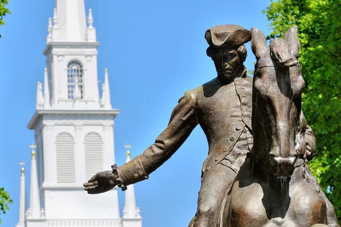 The Full Revolutionary Story Epic Small Group Boston Walking Tour - King’s Chapel Burying Ground and the people Puritans left out
