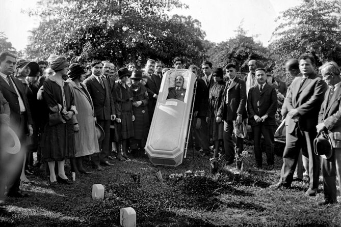 The Galveston Cemetery Tour - Walk With The Dead! - Episcopal Cemetery stop: gravestones, pauses, and a call for Spirits